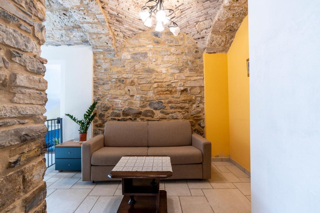 Agriturismo Il Vecchio Mulino Terzorio Eksteriør billede