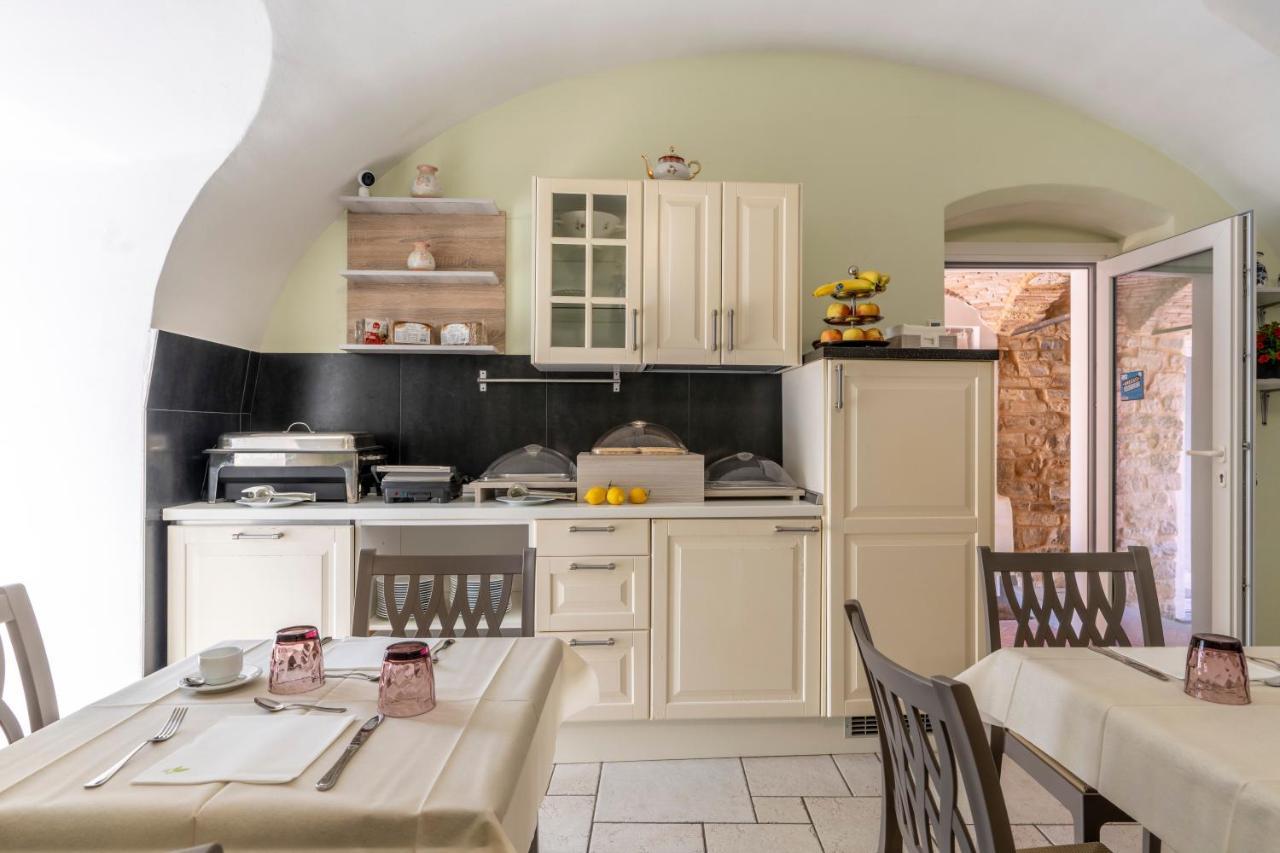 Agriturismo Il Vecchio Mulino Terzorio Eksteriør billede
